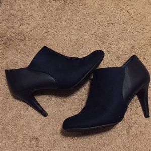 Dex  Flex heels with built in memory foam
